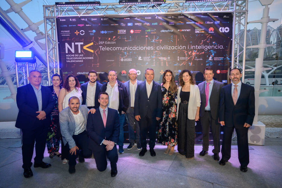 El equipo de Kumo en la NTV